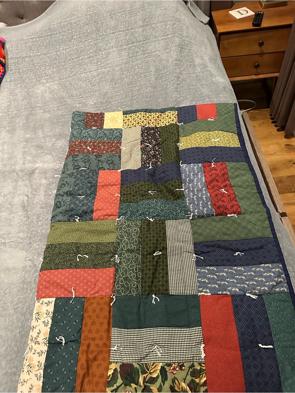 Handmade Amish Patchwork Quilt - Multicolor - Picture 3 of 7